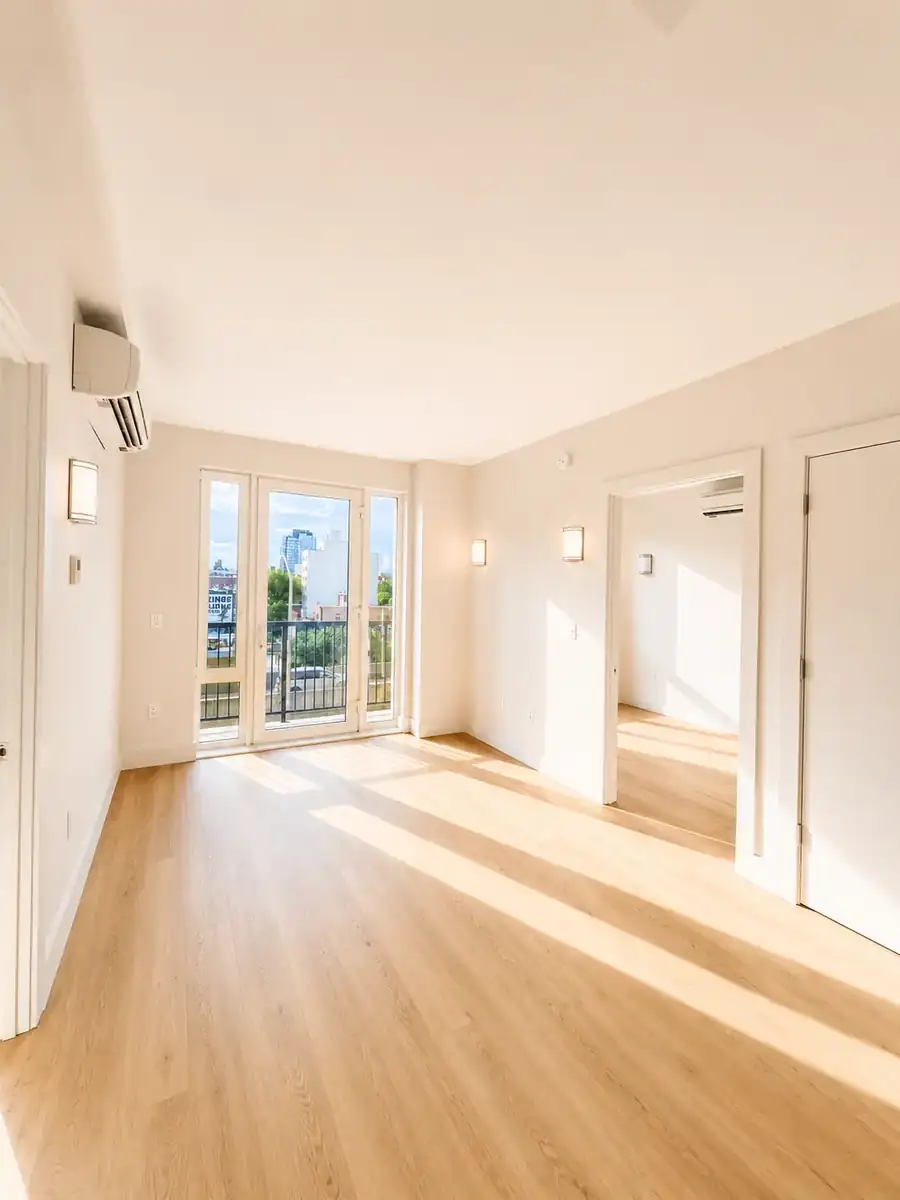 Residence 604 photograph