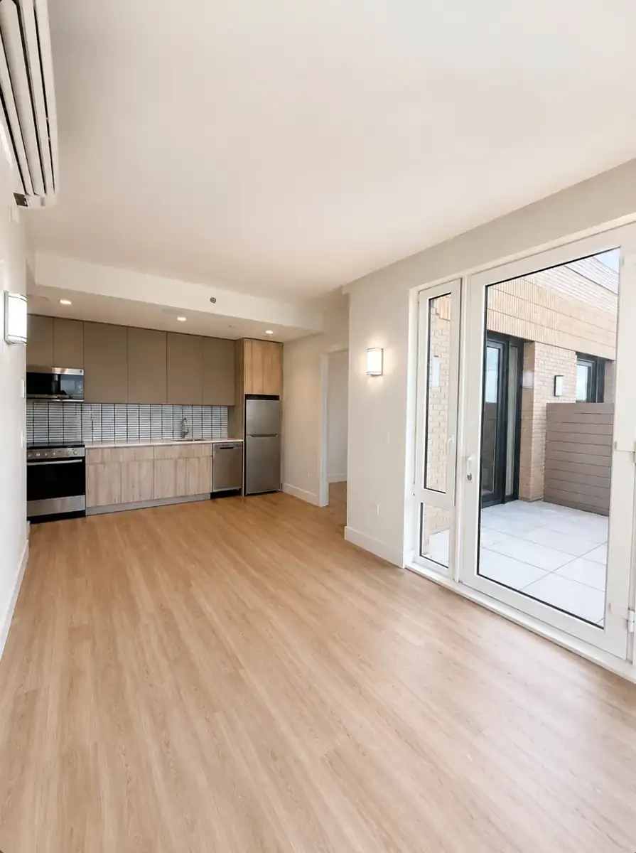Penthouse 708 living and kitchen flow