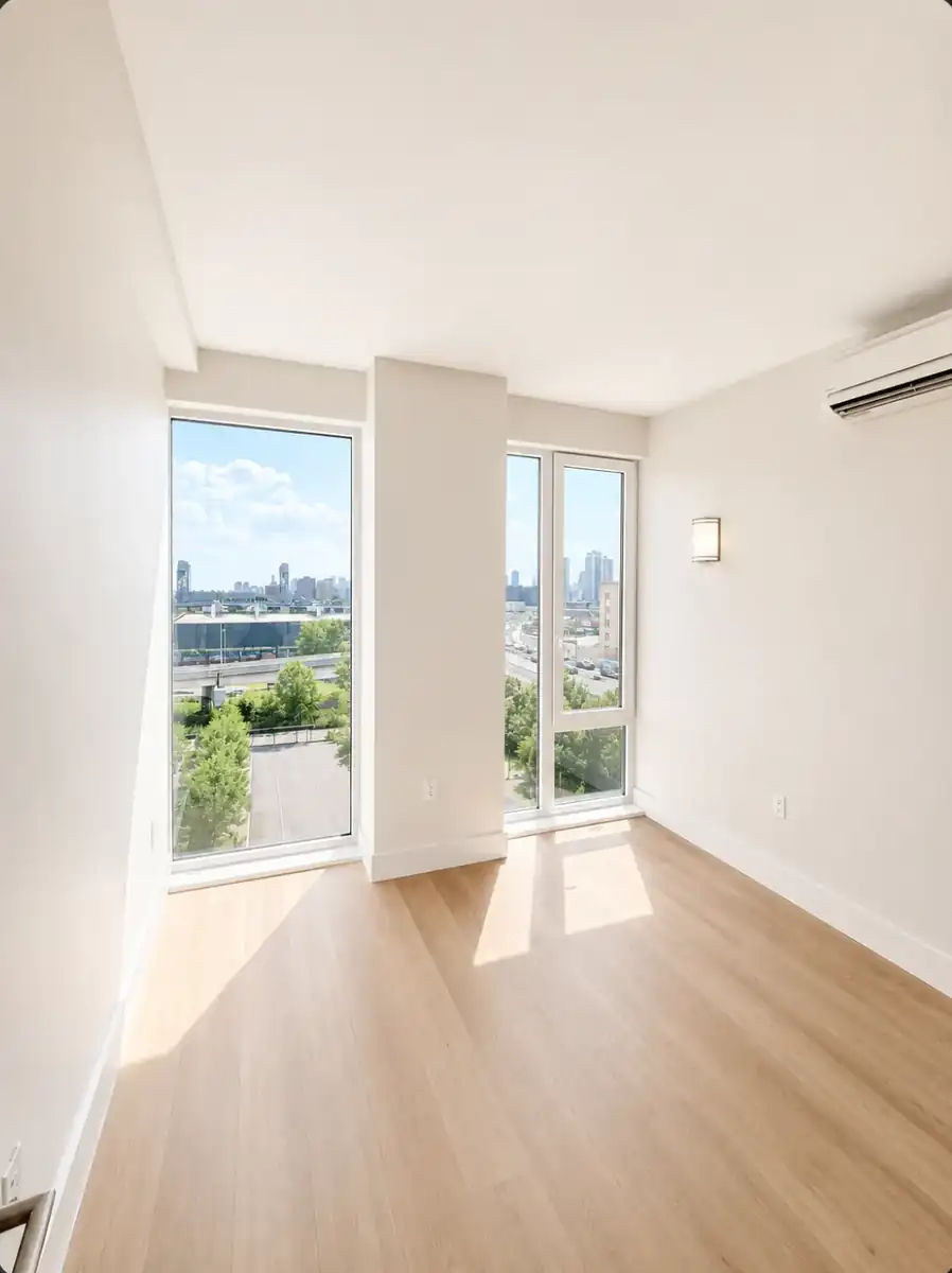 Penthouse 708 bright bedroom with skyline view
