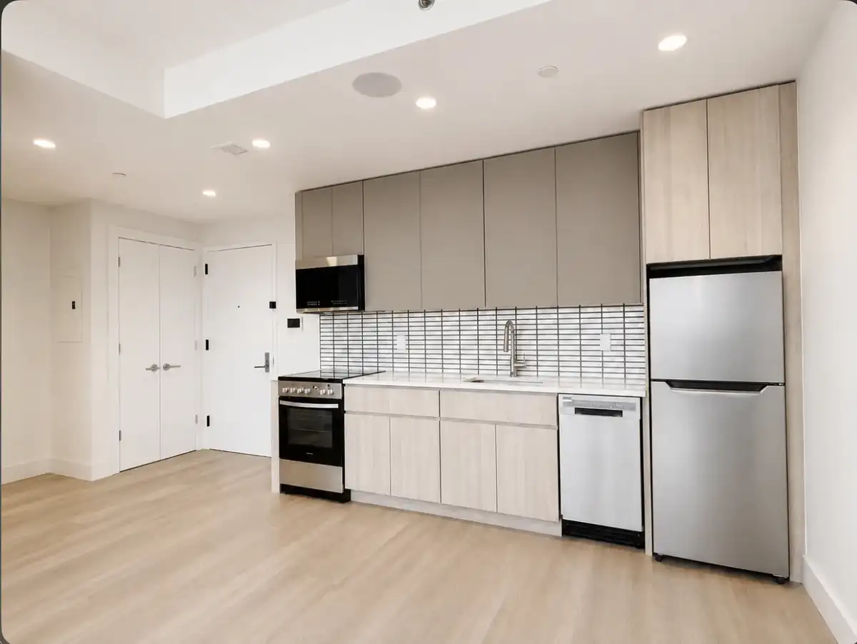 Penthouse 708 kitchen and living area