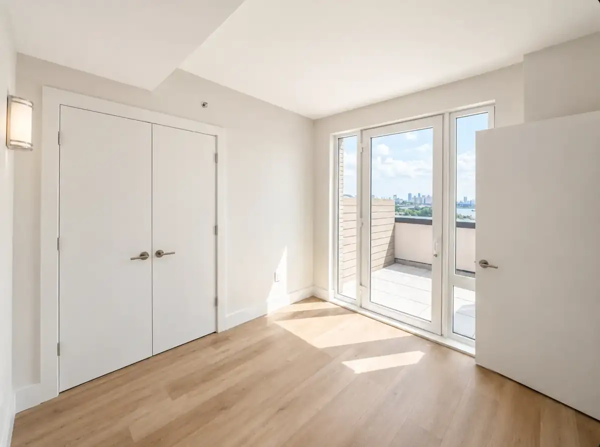 Penthouse 708 bedroom with terrace access