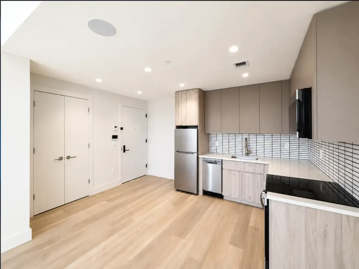 Penthouse 710 open kitchen and living area