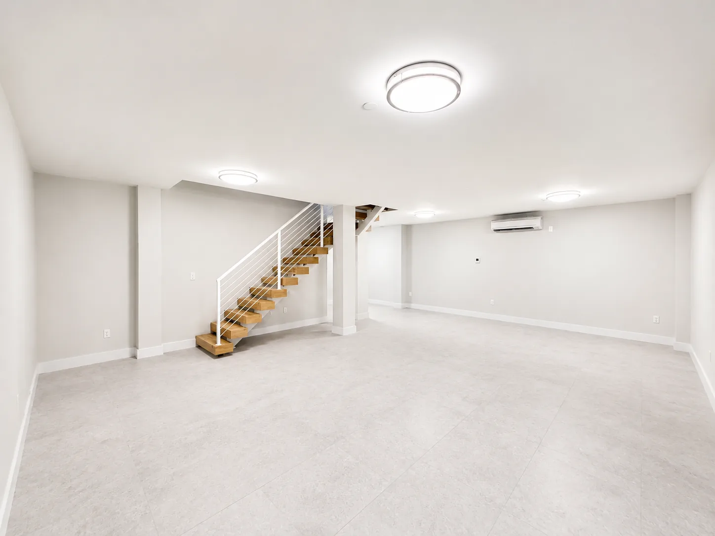 Residence 106 open lower duplex level with staircase